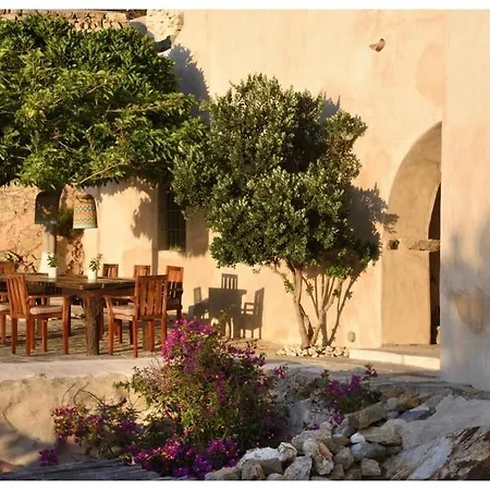 The Mykonian Beachfront Estate 빌라 *