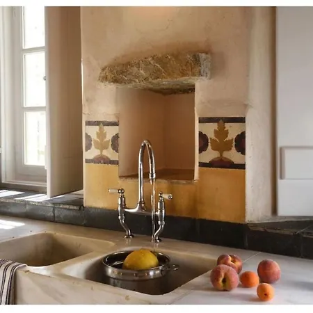 빌라 The Mykonian Beachfront Estate *