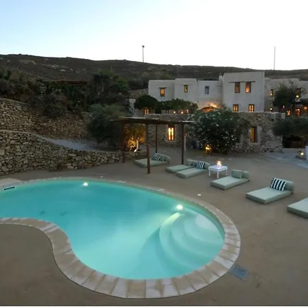 别墅 The Mykonian Beachfront Estate *