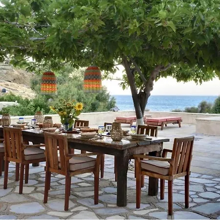 The Mykonian Beachfront Estate ヴィラ Fokos Beach