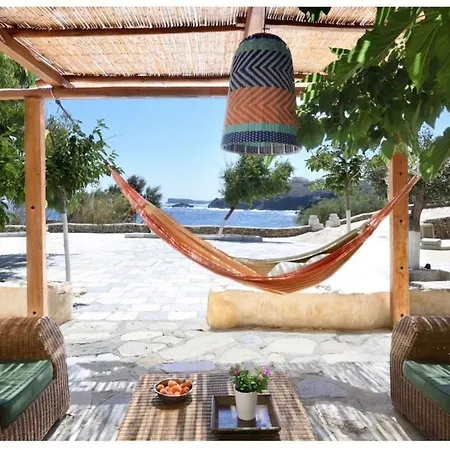 ヴィラ The Mykonian Beachfront Estate Fokos Beach